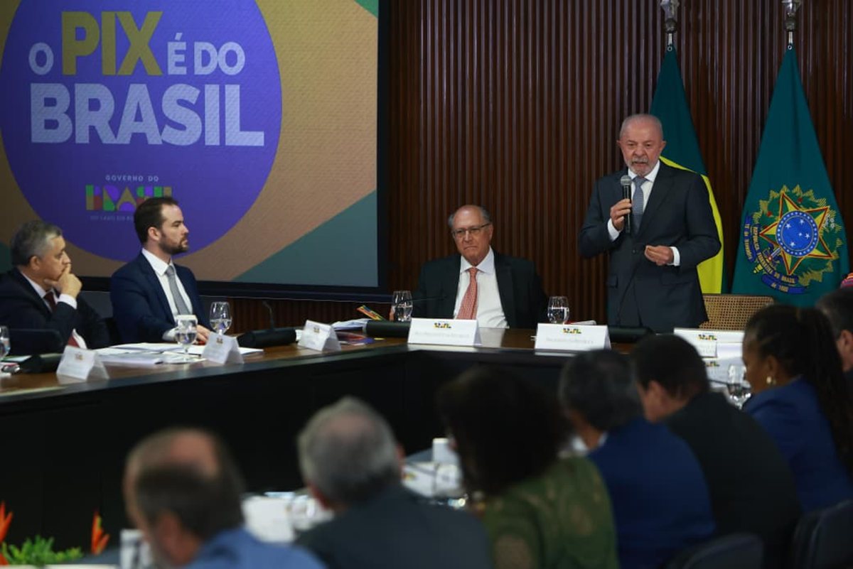 Por virada, ministros de Lula montam força-tarefa e se revezam em entregas