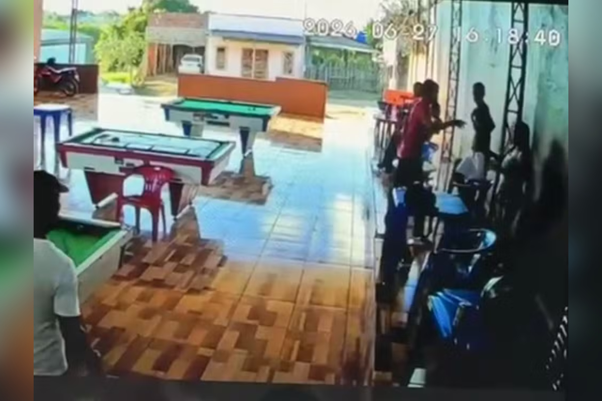 Homem tenta matar ex a tiros em bar no Acre, arma falha e ele é preso