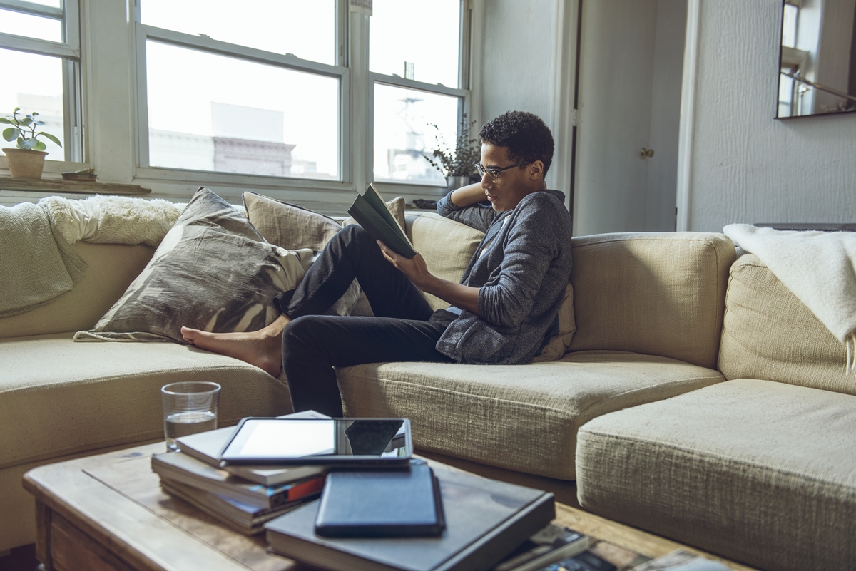 Livro físico ou digital? Objetivo define como cérebro reage ao formato