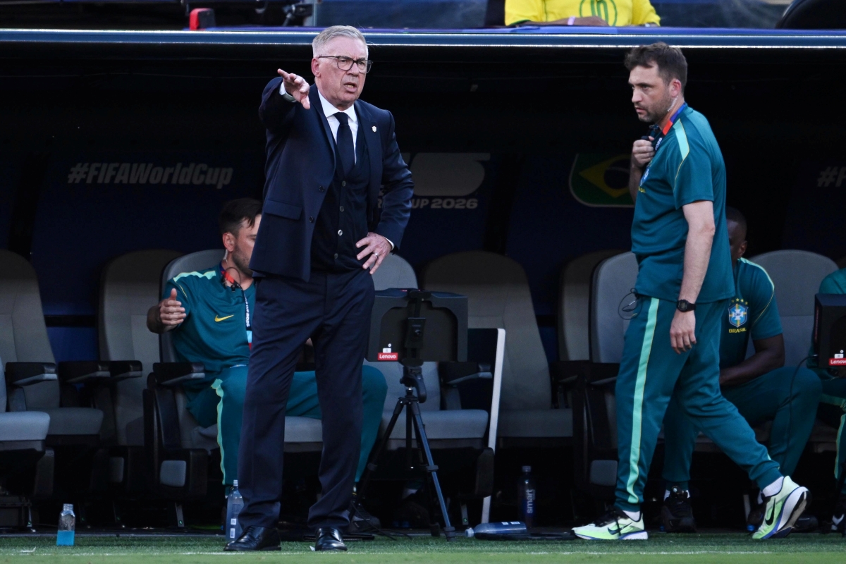 Carlo Ancelotti sai irritado após empate do Brasil na Copa do Mundo
