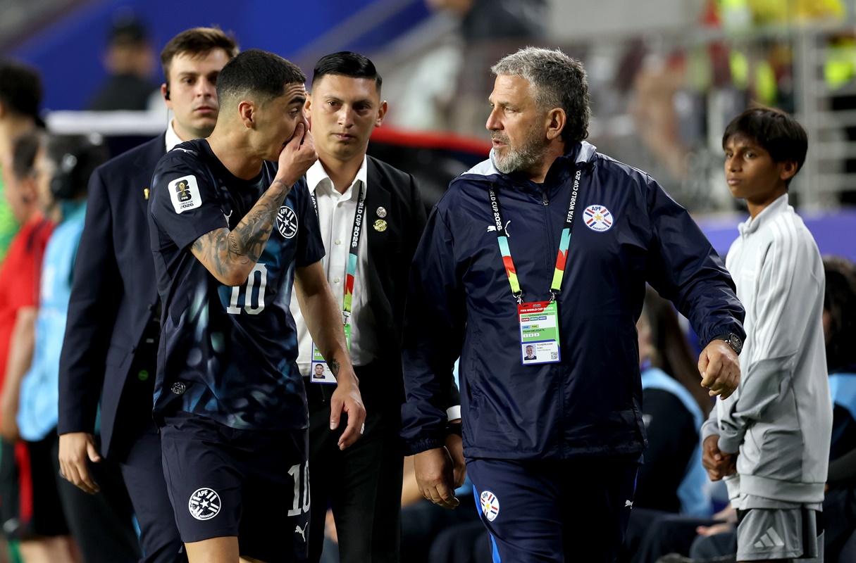Protocolo Vini Jr: jogador do Paraguai é o 1º expulso na Copa do Mundo