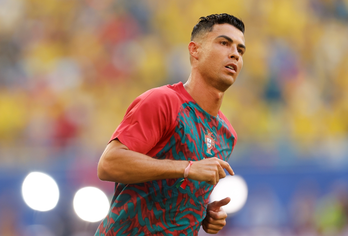 Com Cristiano Ronaldo em campo, Colômbia e Portugal se enfrentam. Siga