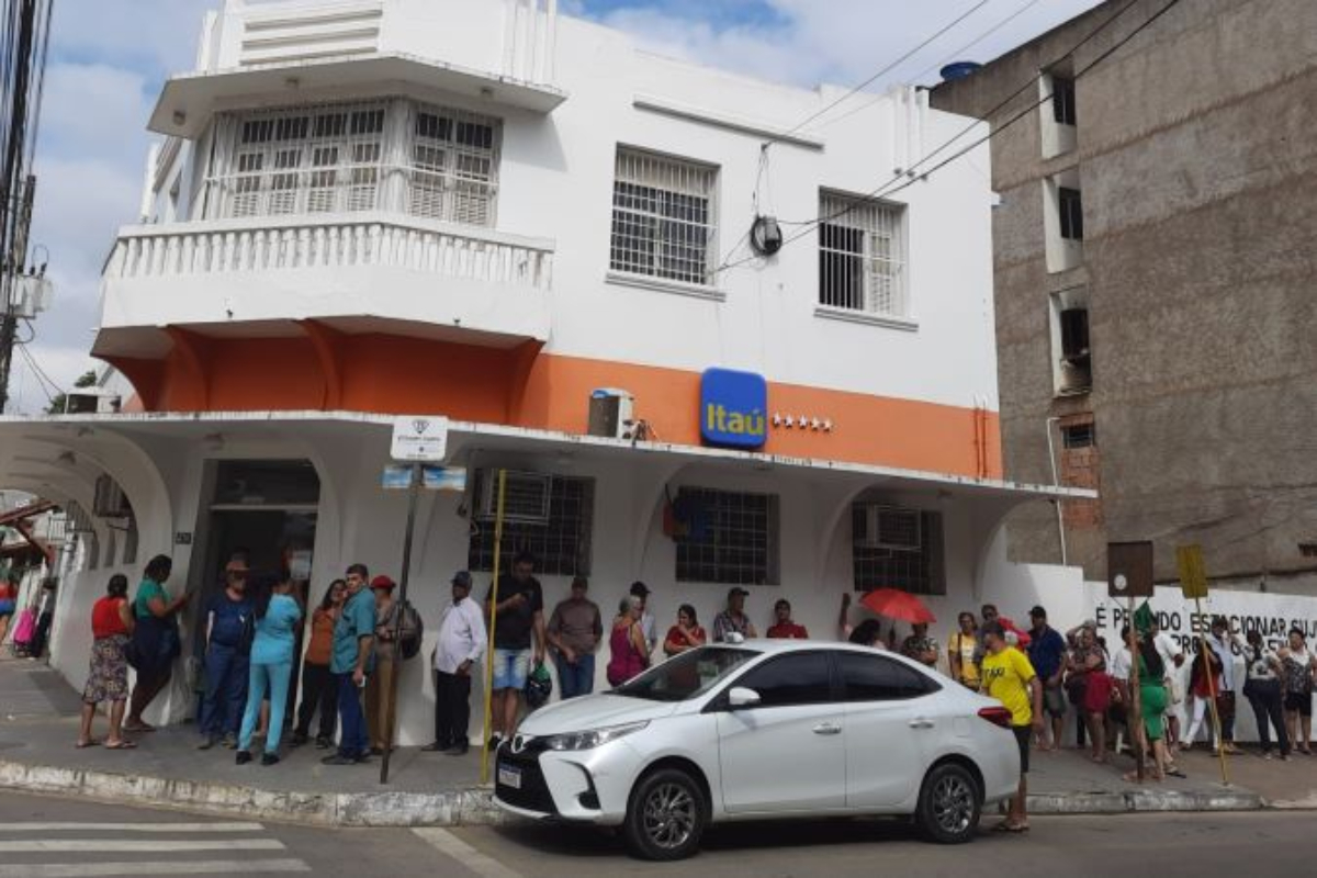 Justiça barra fechamento de agência do Itaú em MG após ação do MP