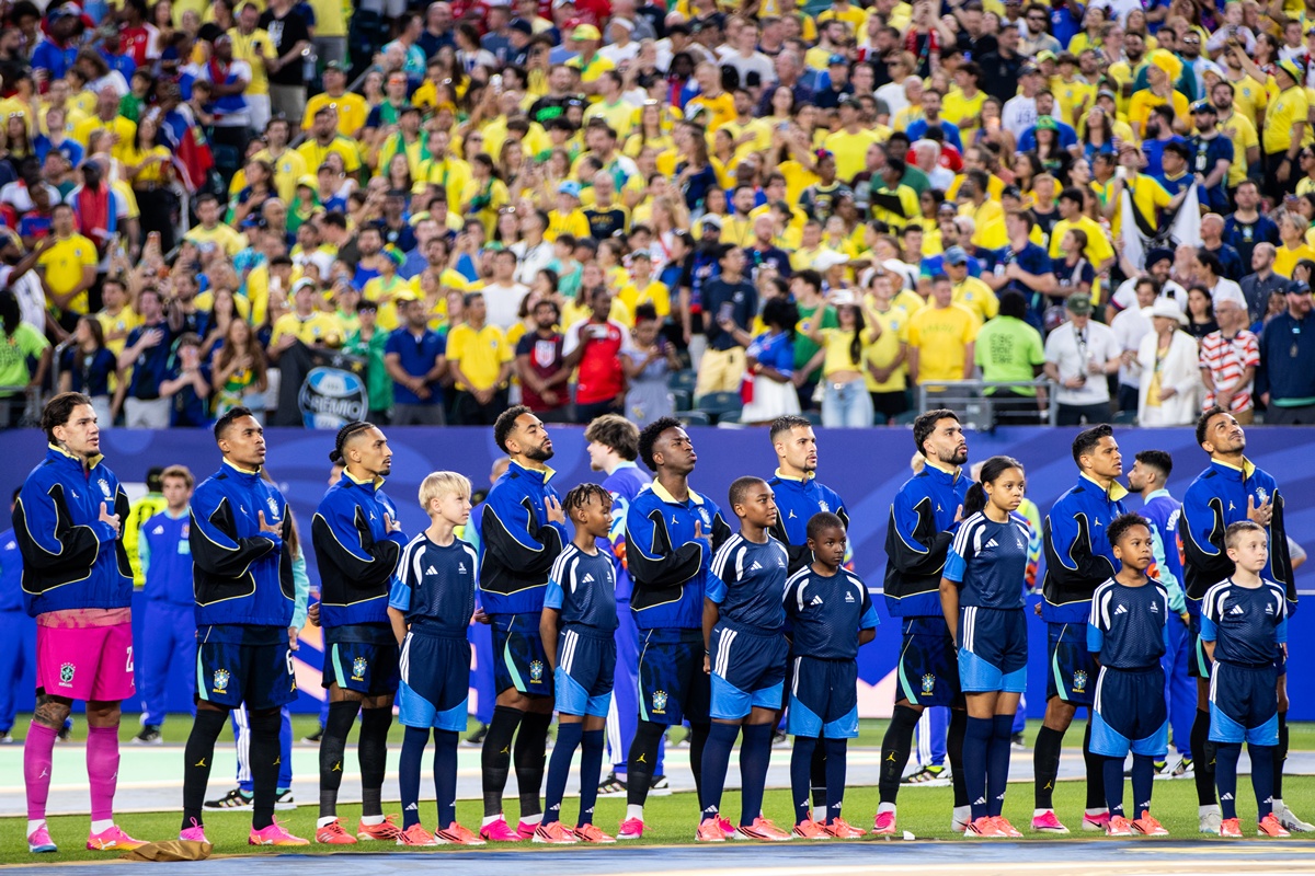 jaqueta azul seleção brasileira jordan - metrópoles