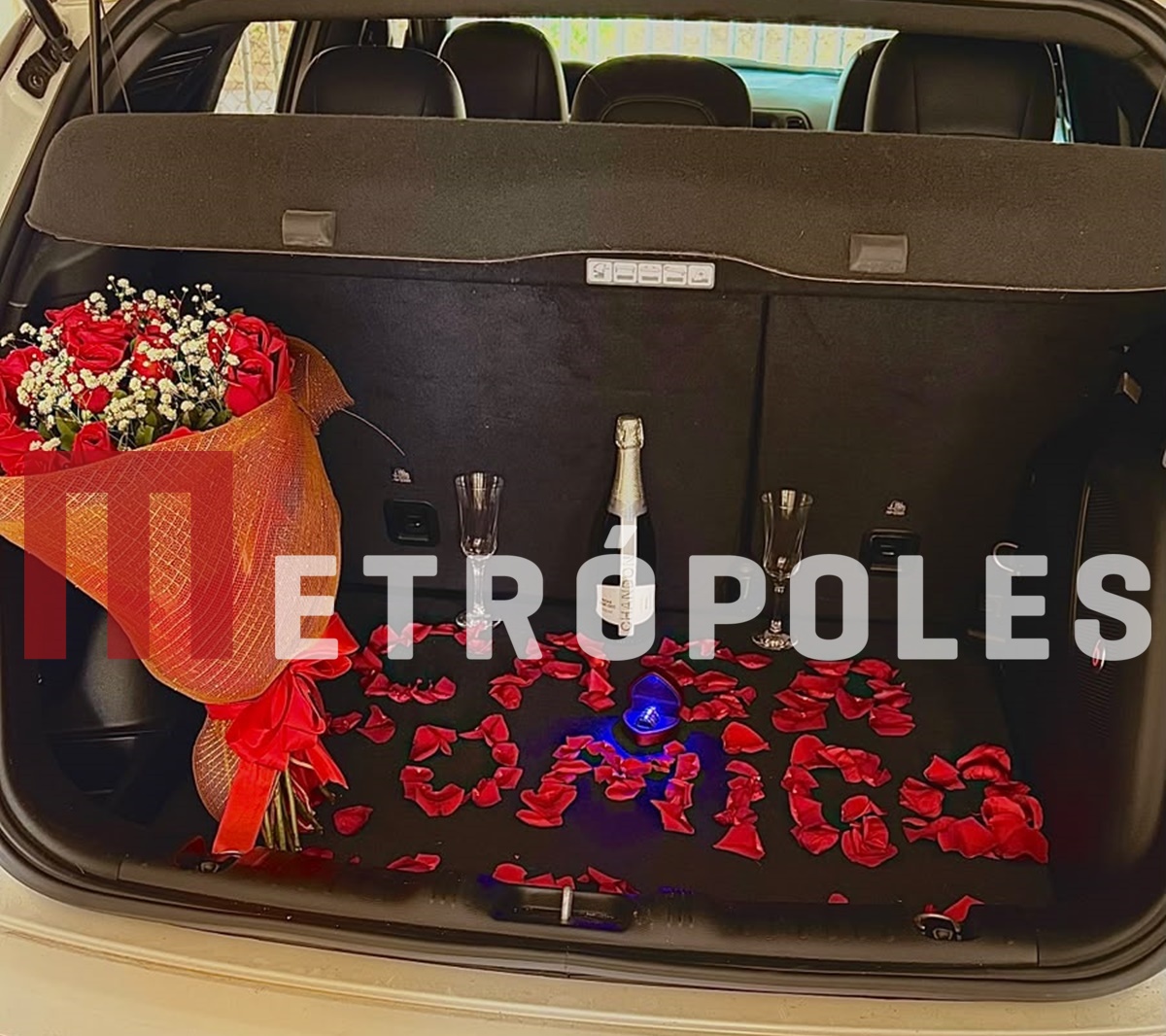 Fotos: Jenny Miranda é pedida em casamento por Mateus Parpinelli 36 Alianças de noivado em destaque