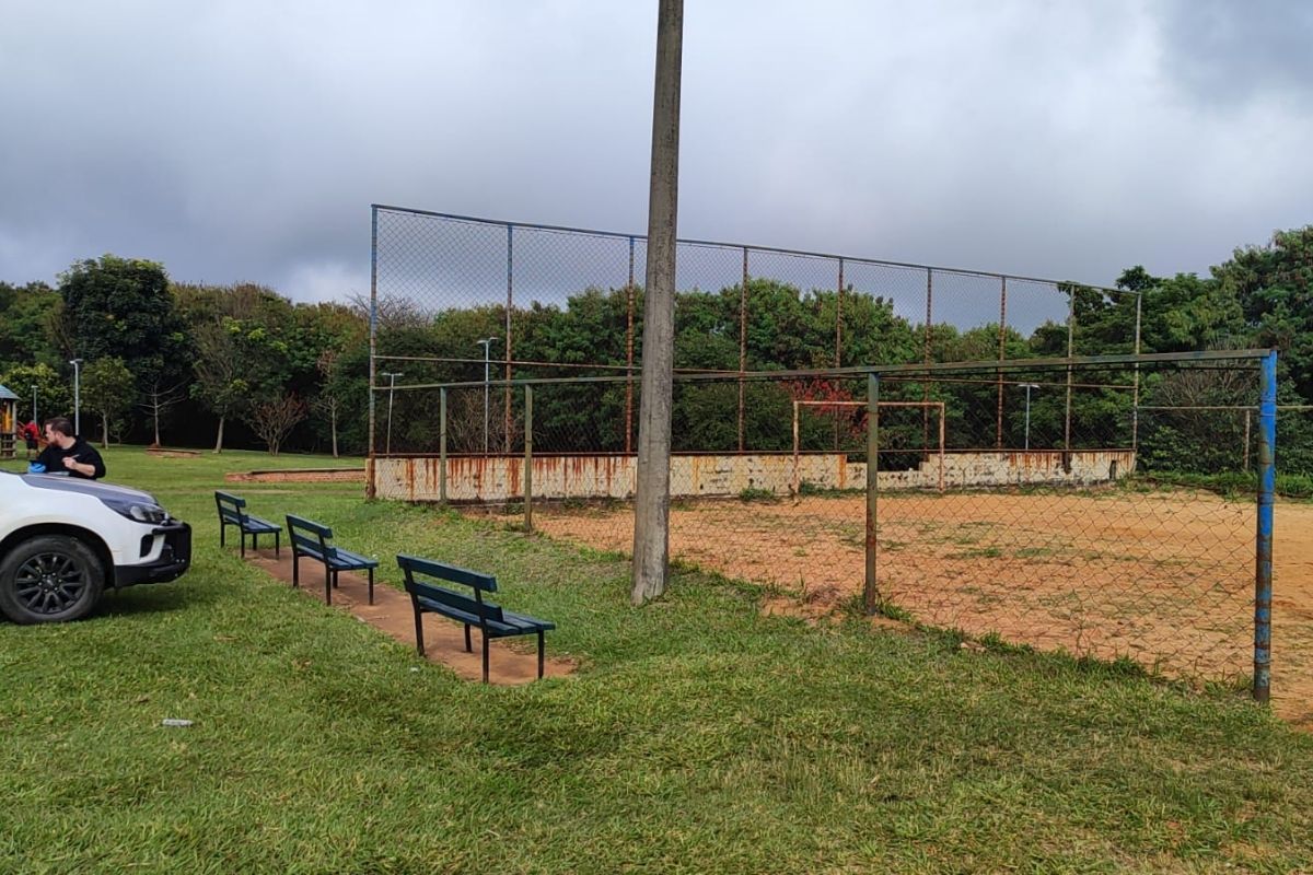 Quadra de areia onde o corpo do padeiro foi encontrado em Piracicaba, interior de São Paulo.