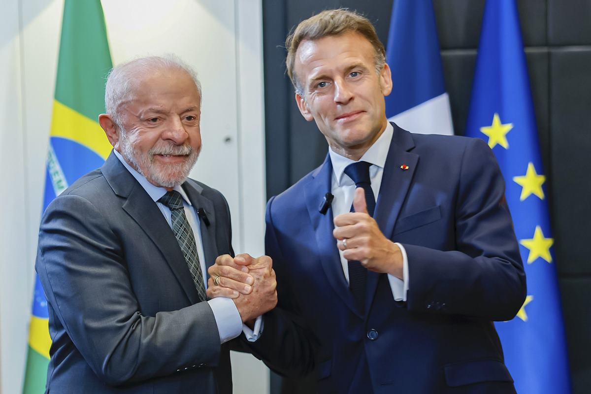 Presidente da França, Macron parabeniza Lula: "Parceria estratégica"