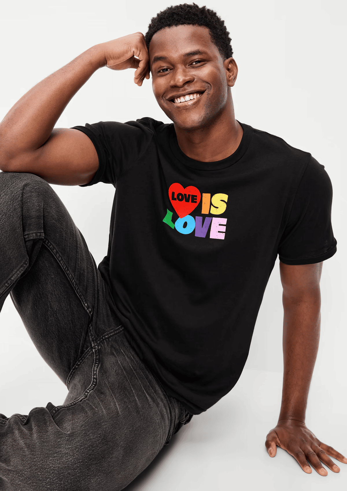 foto com cor. campanha mês do orgulho - metrópoles