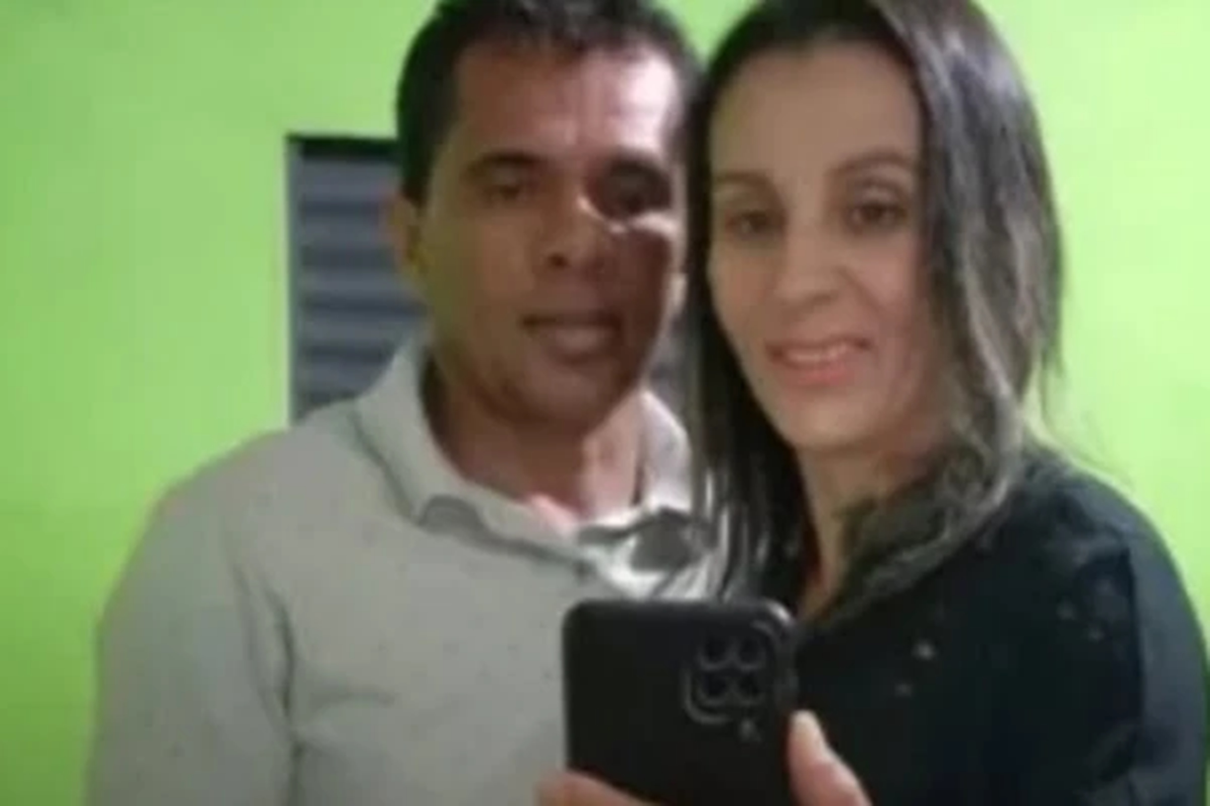 Feminicídio: homem invade ônibus e mata ex a tiros na Bahia