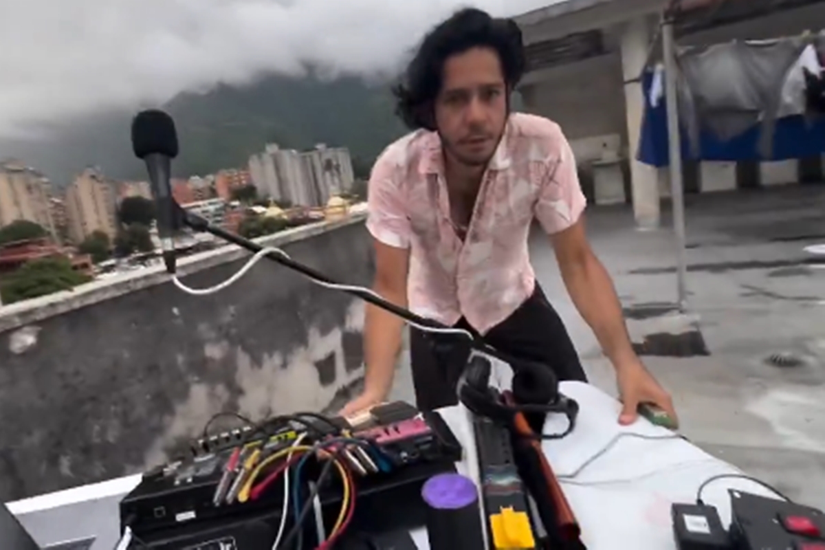 Músico capta momento exato do terremoto na Venezuela em vídeo. Assista