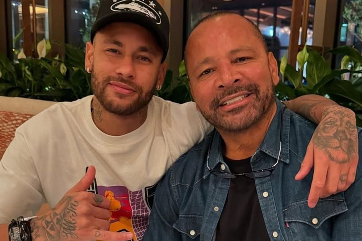Foto: "Neydrasta" compartilha clique raro com Neymar Pai 18 Horas antes de possível estreia de Neymar na Copa