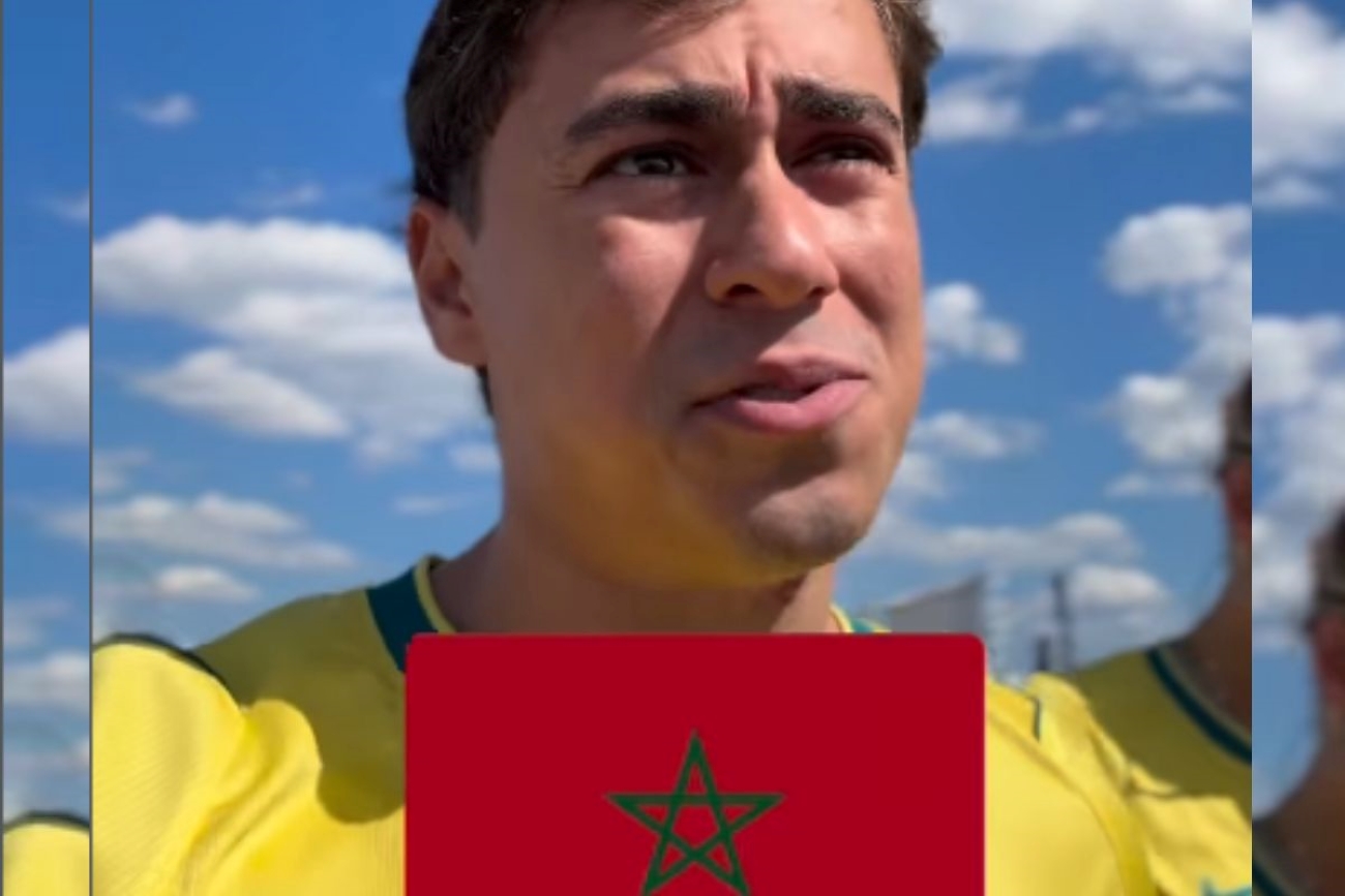 Deputado Nikolas Ferreira provoca com simbologia da bandeira durante viagem à Copa do Mundo