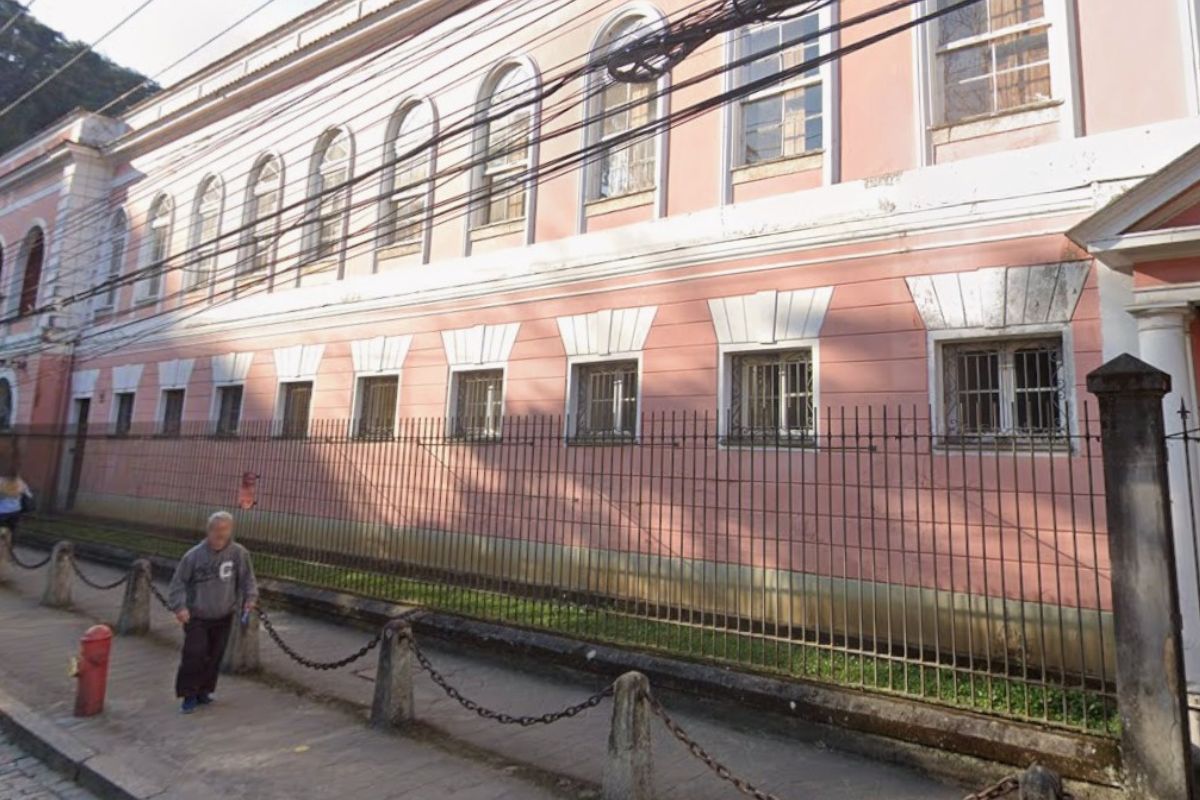 Justiça manda devolver palácio imperial a herdeiro de Dom Pedro II 14 Interior do Palácio - opções de uso