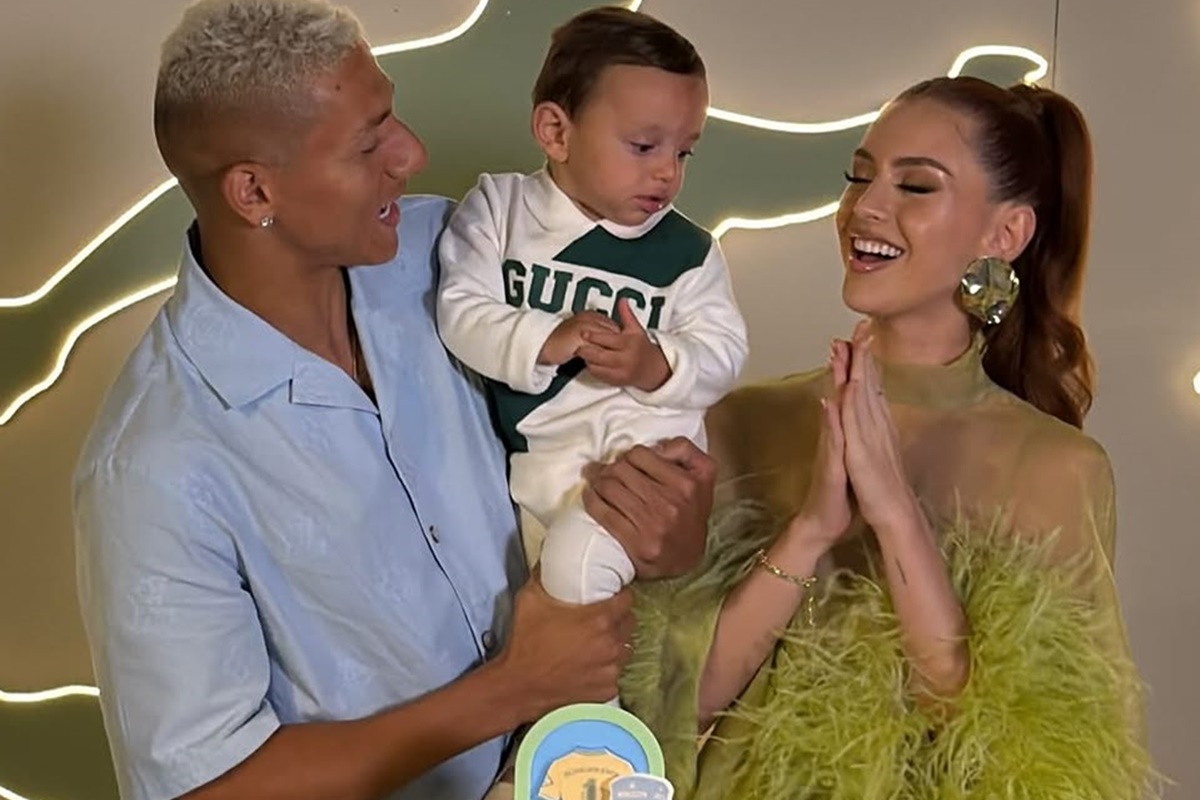 Richarlison com o filho