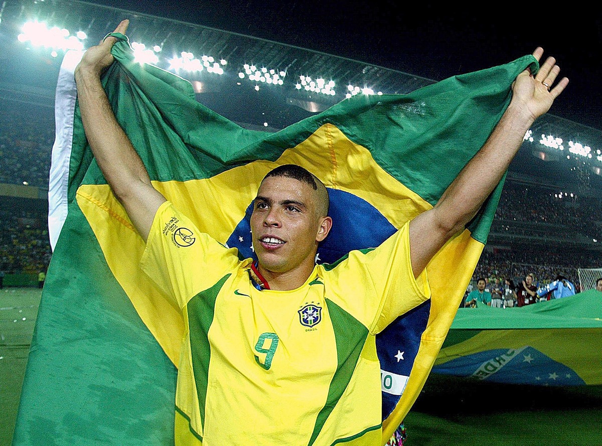 O jogador tem dois títulos mundiais com o Brasil