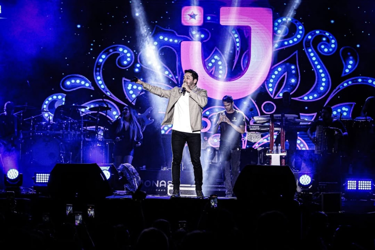 Deputado manda emenda a shows de cantor do qual ele é empresário 16 Imagem: Show de Jonas Esticado