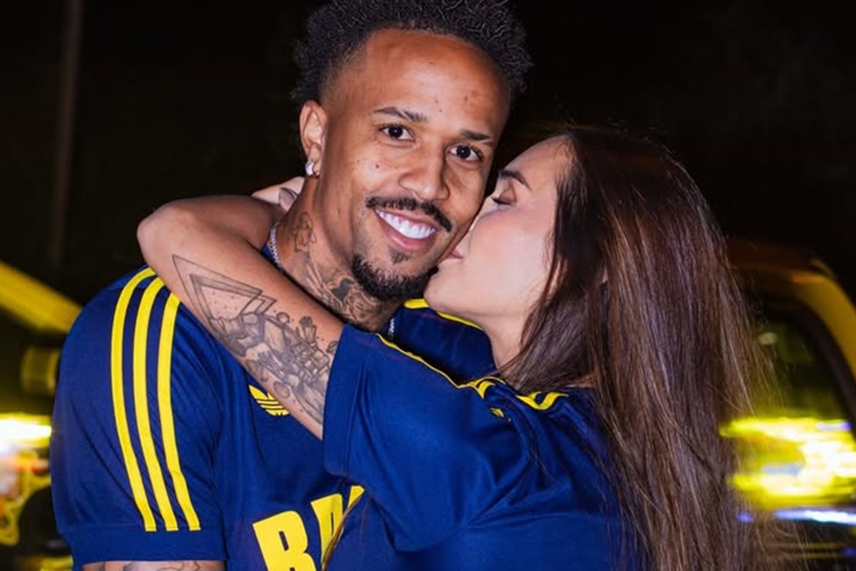 Éder Militão dá conselho amoroso a internauta e cita videogame e cervejinha