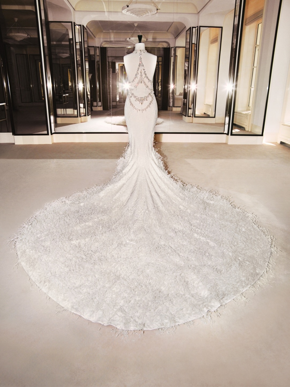 casamento dua lipa vestido chanel - metrópoles