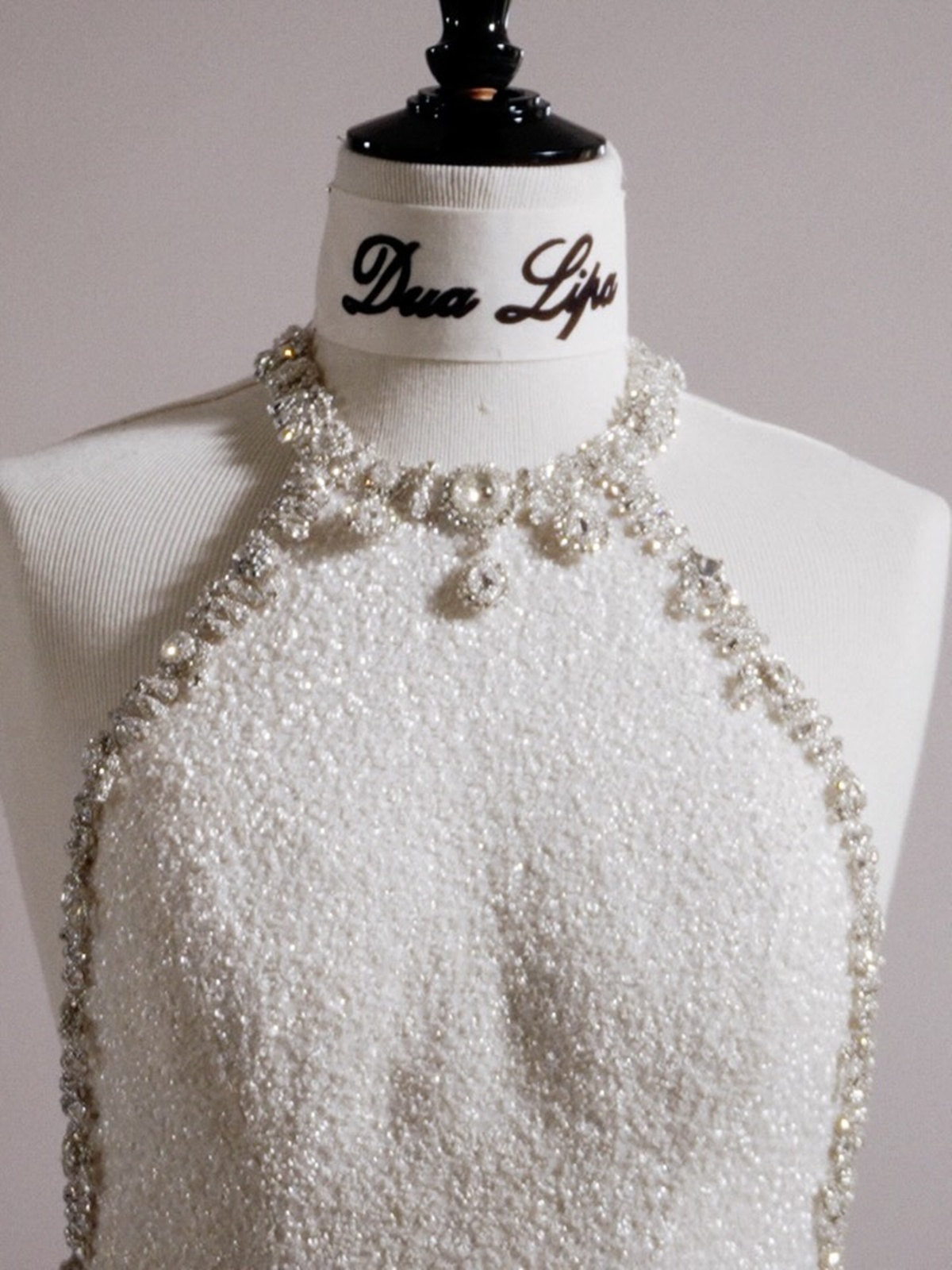 casamento dua lipa vestido chanel - metrópoles