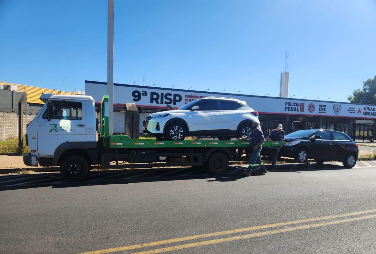 Carro apreendido após operação da Policia Civil em Uberlândia