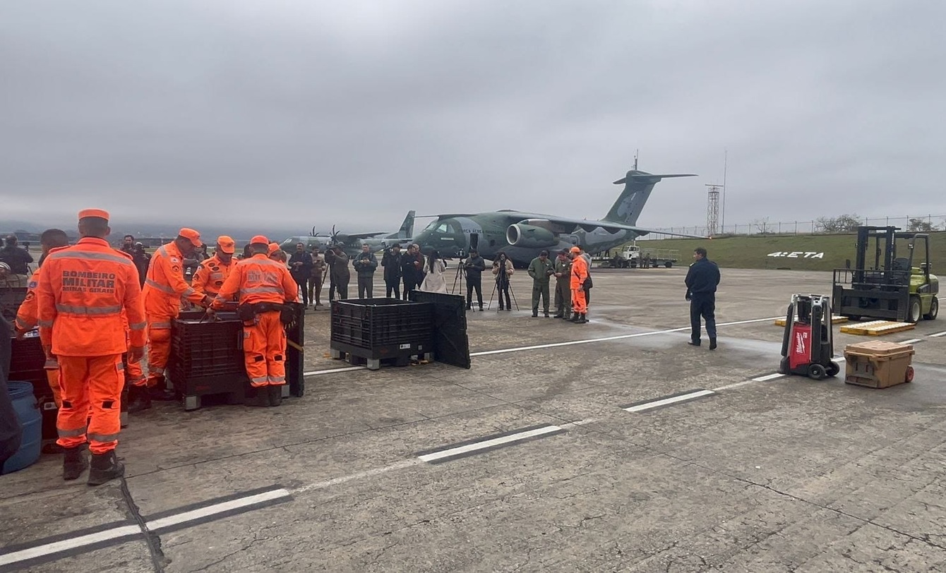Bombeiros se preparam para missão na Venezuela