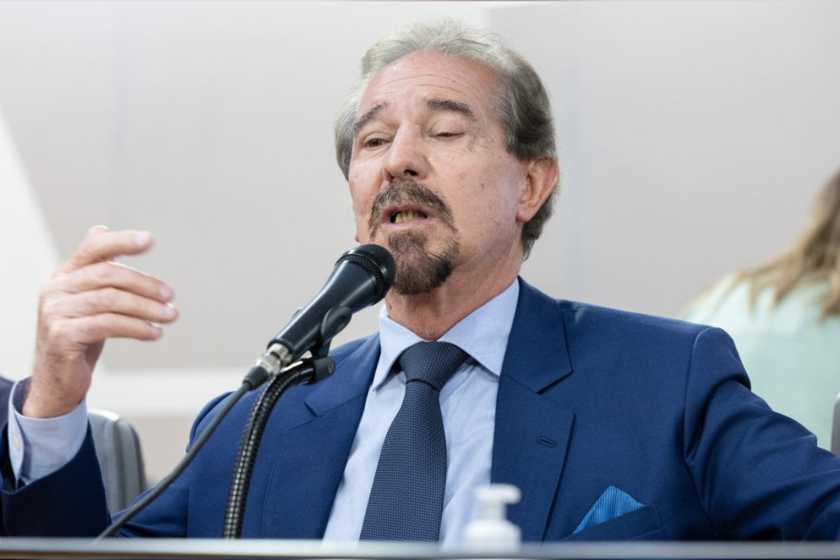 Deputado do Novo se desculpa por "apoio" a possível vice de Cleitinho
