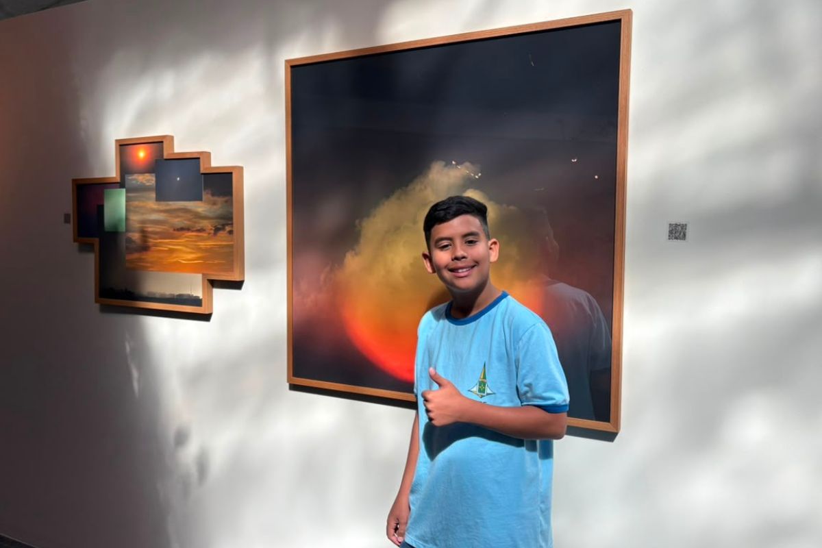 Estudantes do Itapoã visitam mostra Constelações Contemporâneas