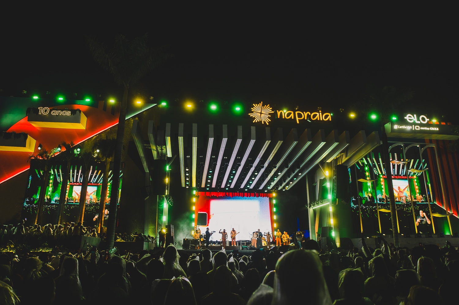 Na Praia transforma parque em uma grande festa junina à beira do lago
