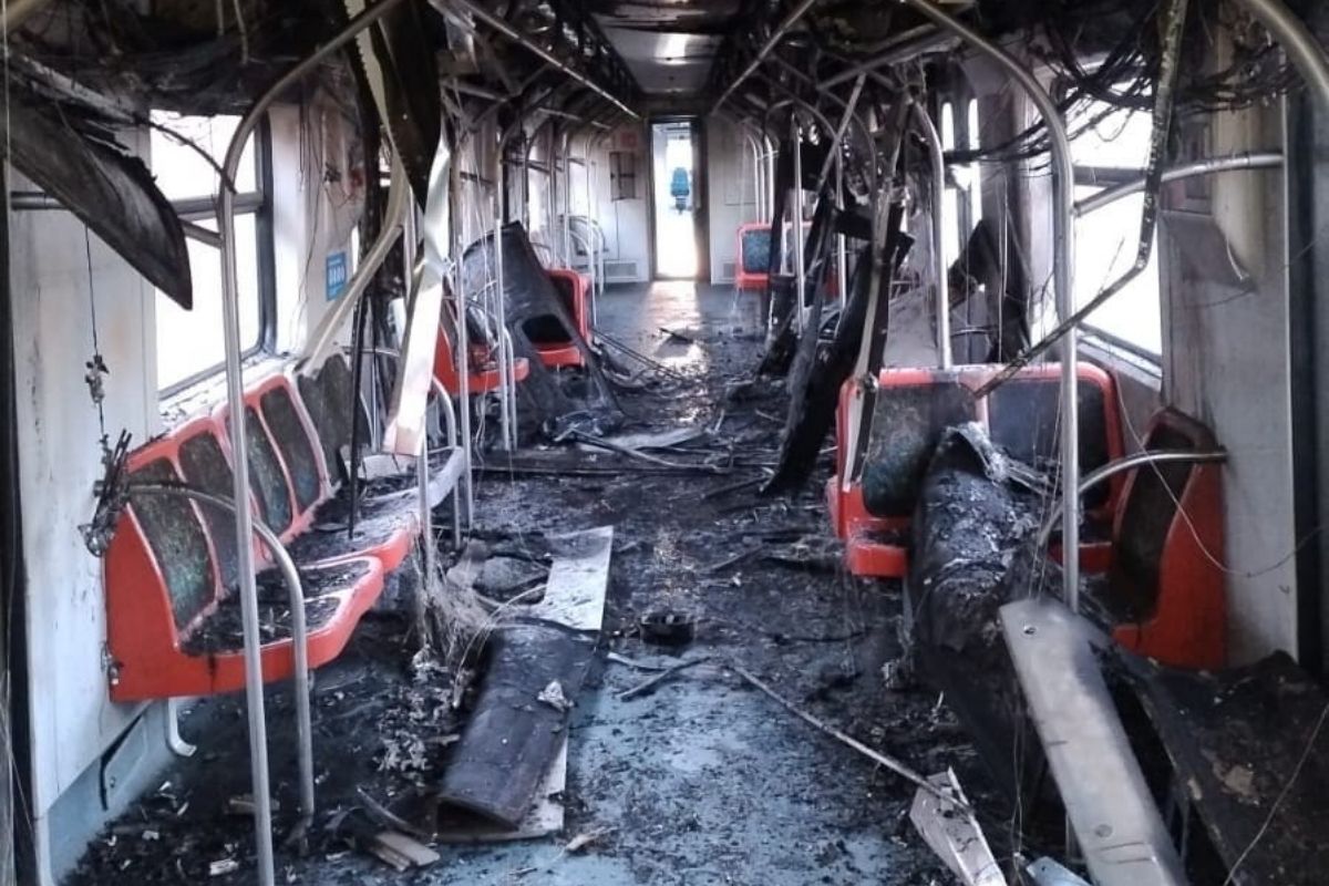 Incêndio em trem afeta 3 linhas da Trivia Trens, em São Paulo