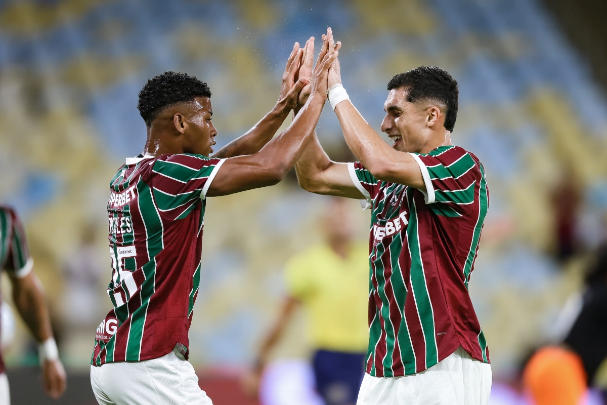 Fluminense busca vitória contra RB Bragantino para subir na tabela do Brasileirão