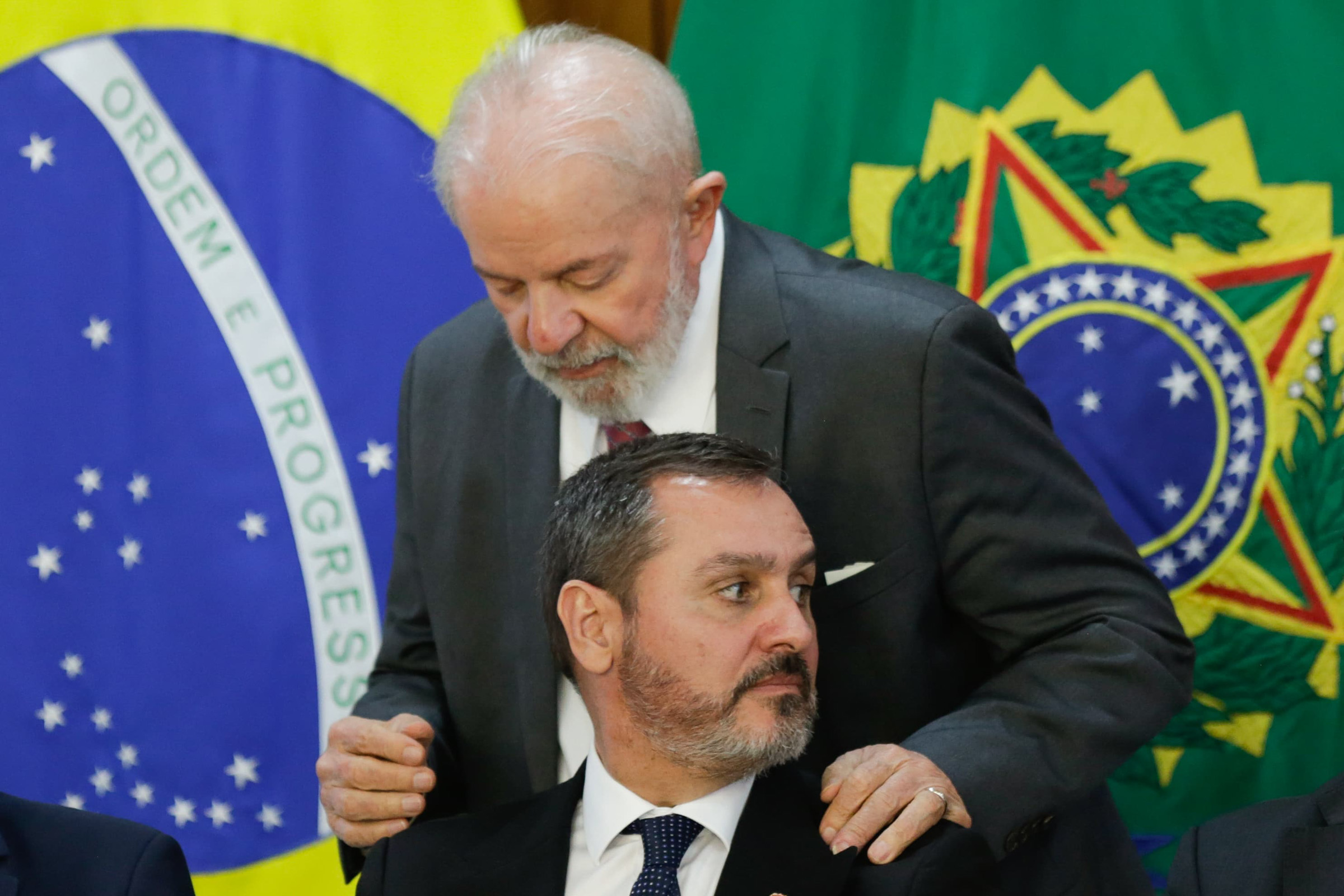 Lula sanciona lei que aumenta repasse de impostos sobre bets para a PF