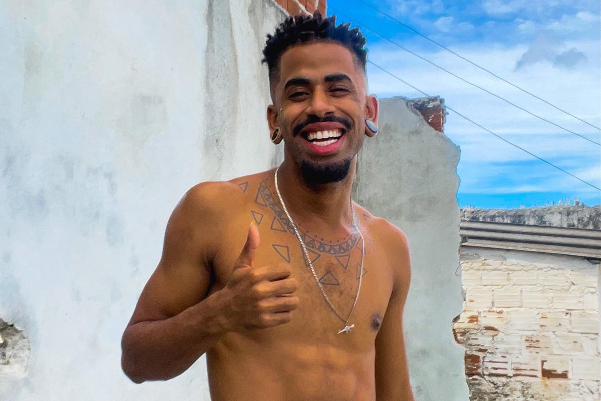 Cantor cancela vaquinha de R$ 1 milhão para comprar casa após críticas