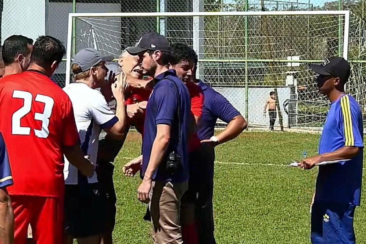 Árbitro é agredido com soco em partida de futebol amador no DF