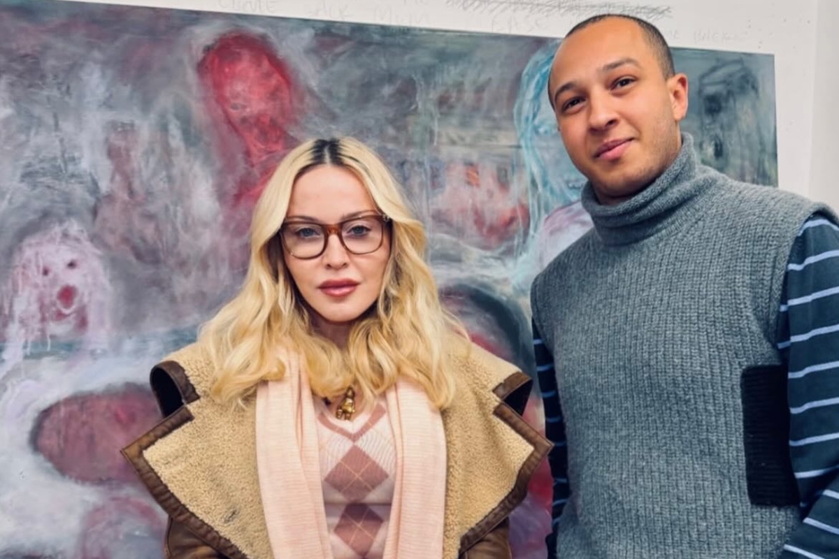 Como esculturas de pênis de artista brasileiro foram parar no banheiro de Madonna