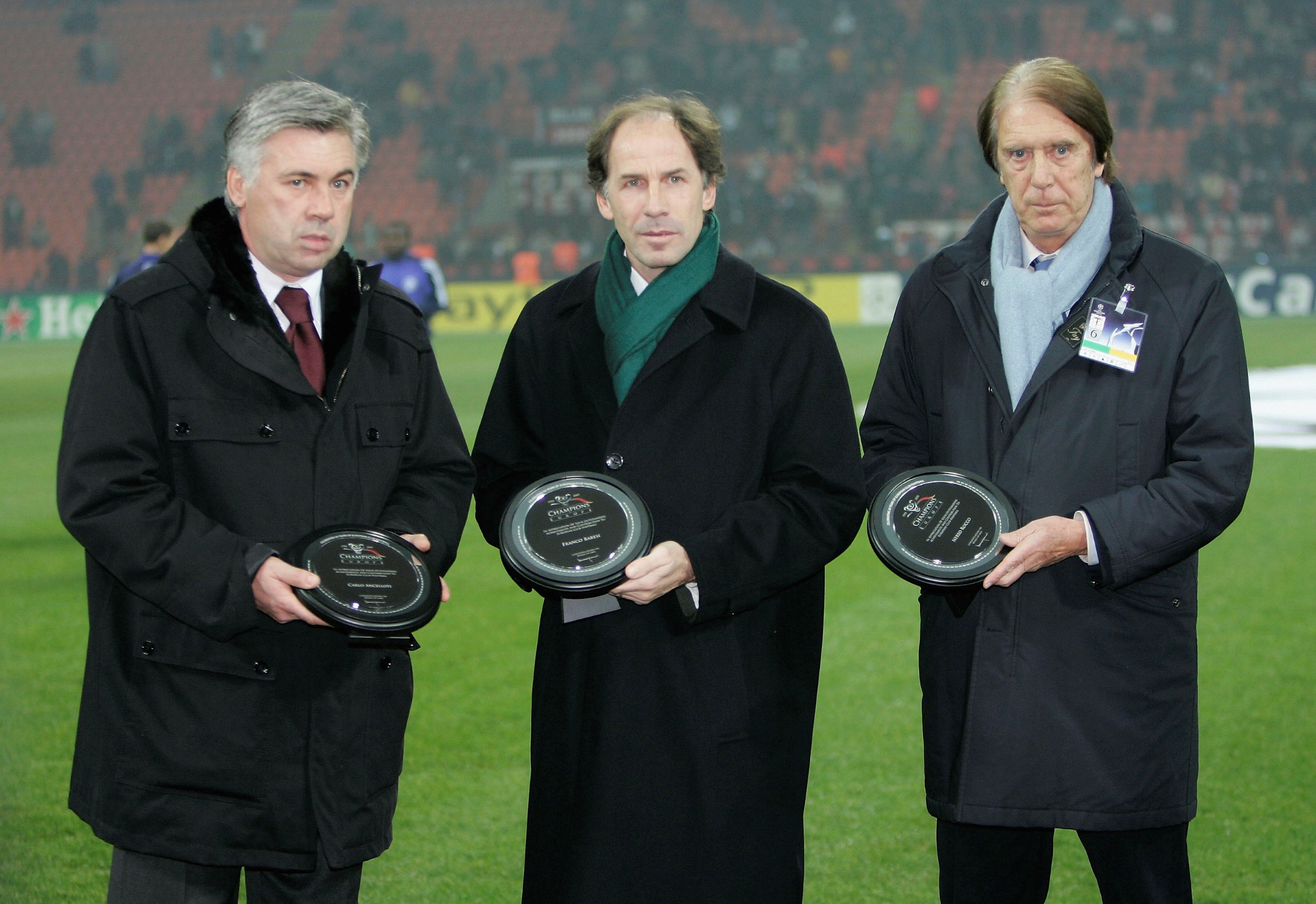 Carlo Ancelotti presta homenagem a Franco Baresi em redes sociais