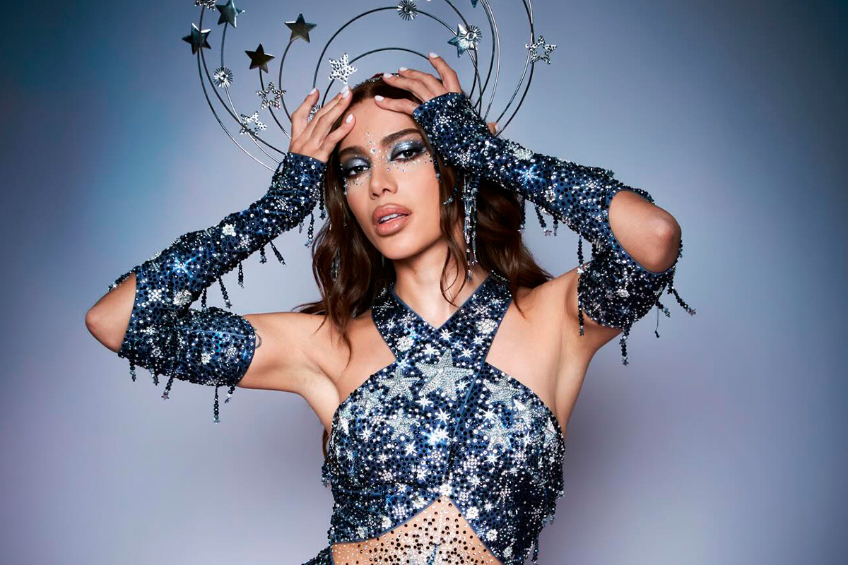 Anitta revela que prioriza feitos inéditos na carreira internacional