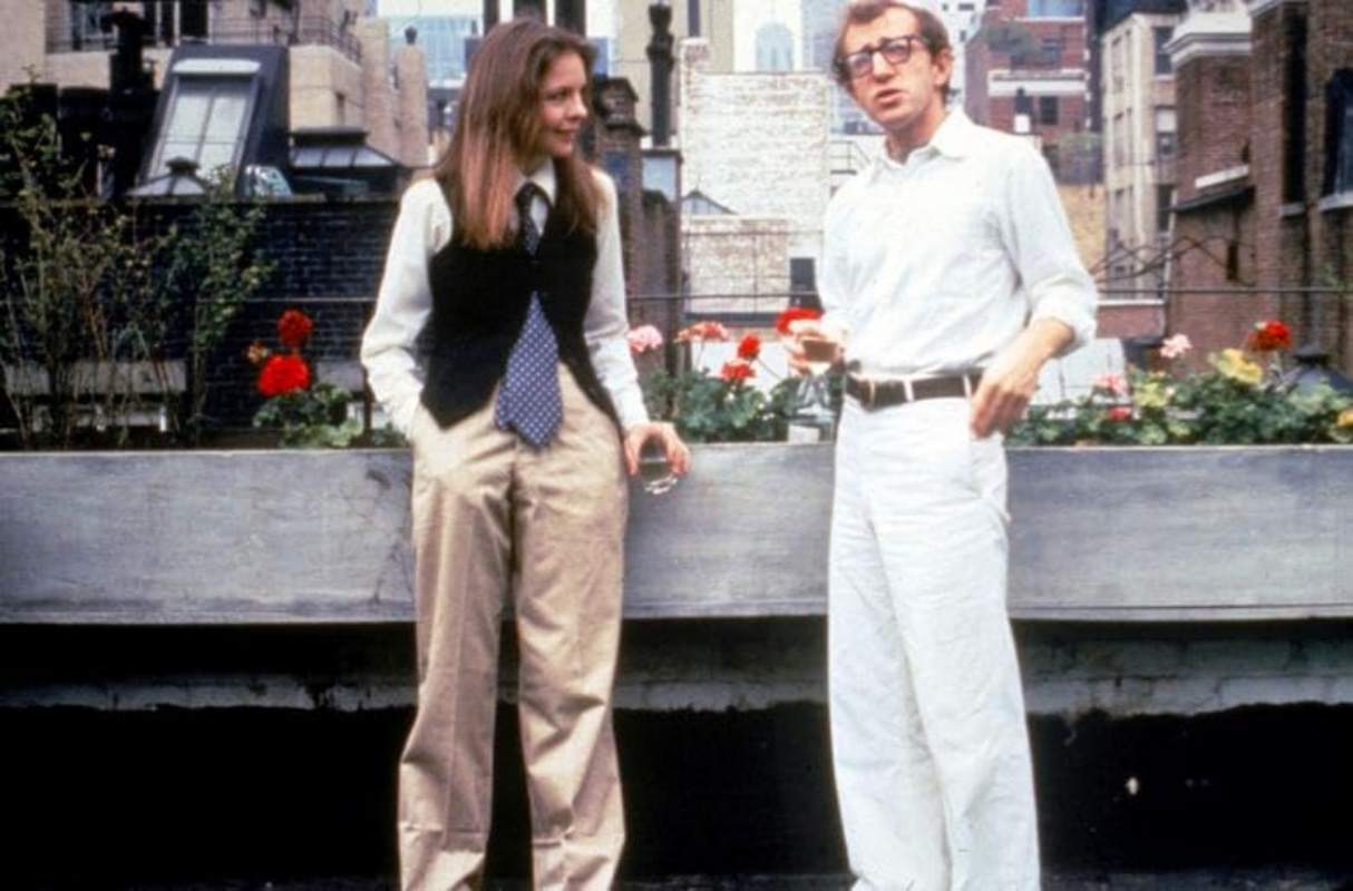 foto com cor. Diane Keaton em Noivo Neurótico, Noiva Nervosa (1977) - metrópoles