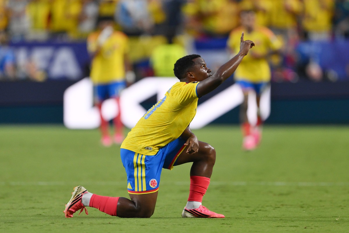Colômbia derrota Gana e se classifica para as oitavas de final da Copa - destaque galeria