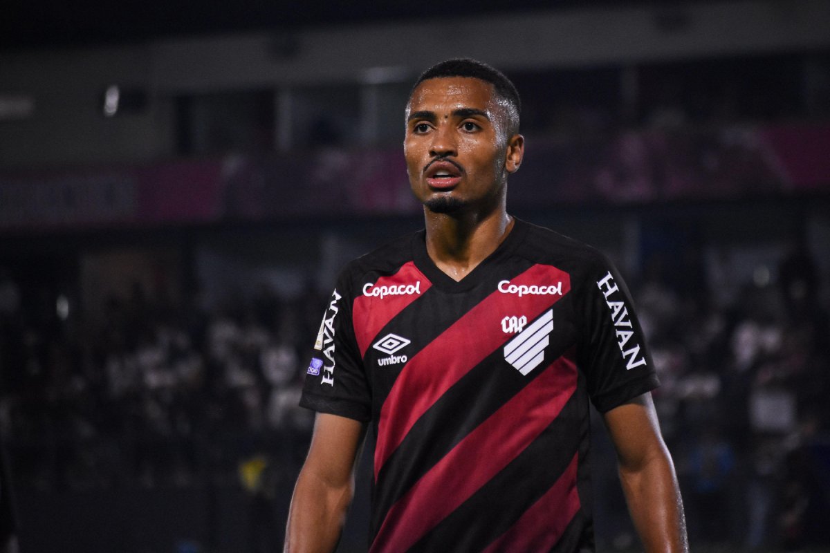 Imagem vinculada ao feed original: Athletico-PR mantém boa sequência contra o Internacional? Veja odds