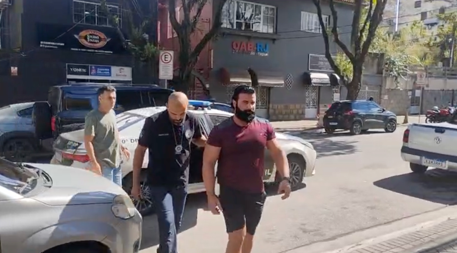 "Batman", acusado de mandar matar vereador, é preso após caçada no RJ