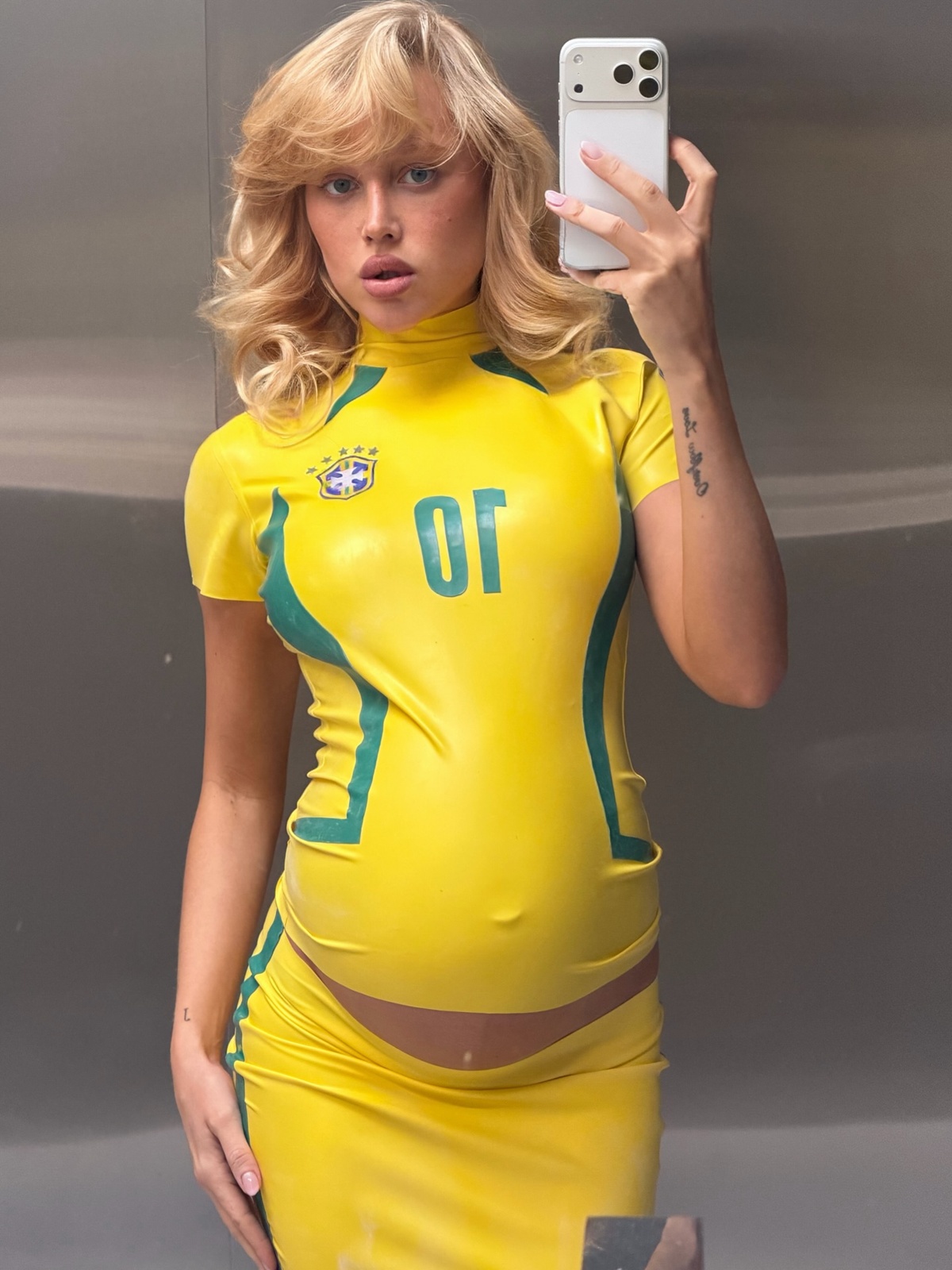 blusa do brasil látex - metrópoles