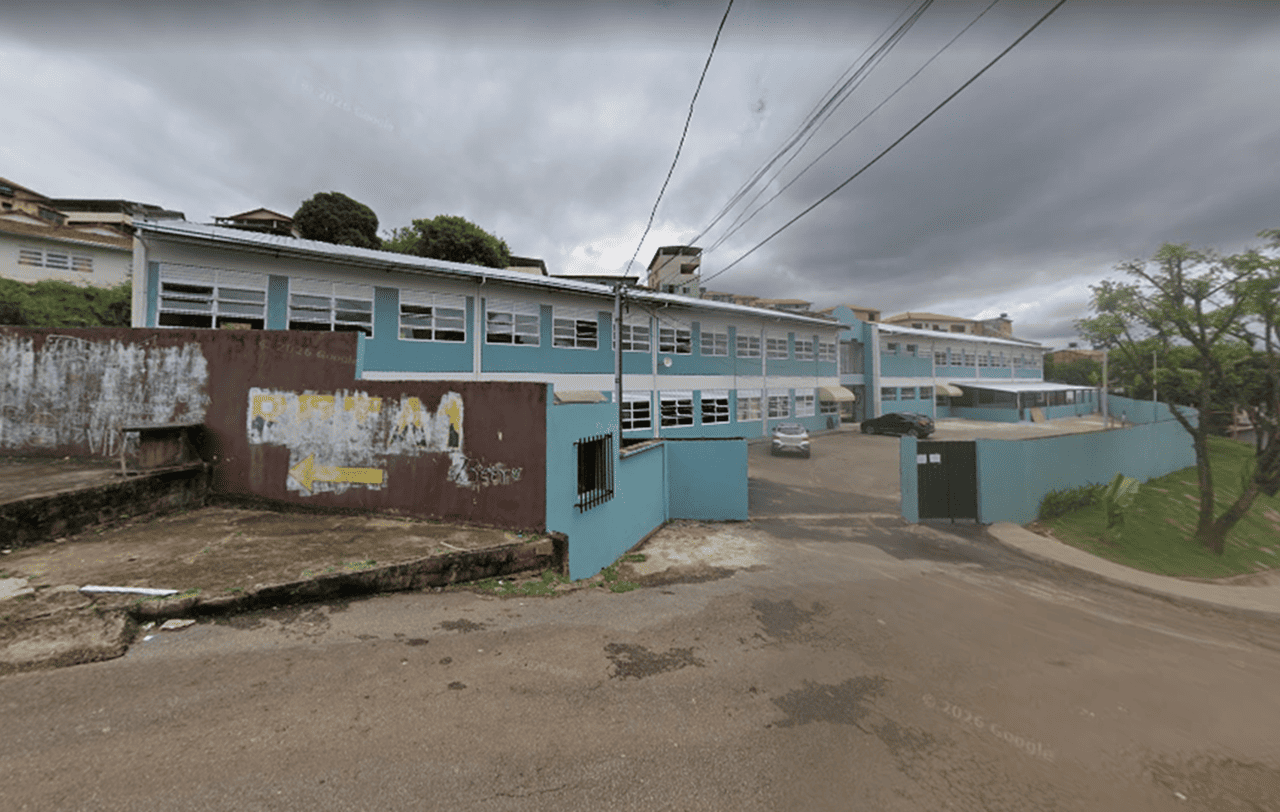 Aluna agride pedagoga com socos após bronca em escola de Mariana (MG)