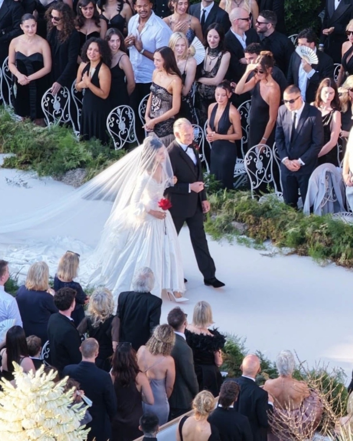casamento gabbriette e matty healy - metrópoles