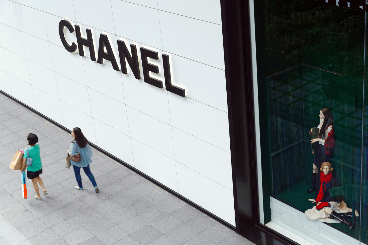 Justiça proíbe reaproveitamento de peças da Chanel; entenda o caso