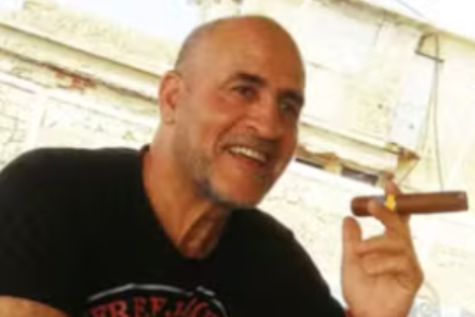 Caso Epstein: recrutador de modelos é encontrado morto na França