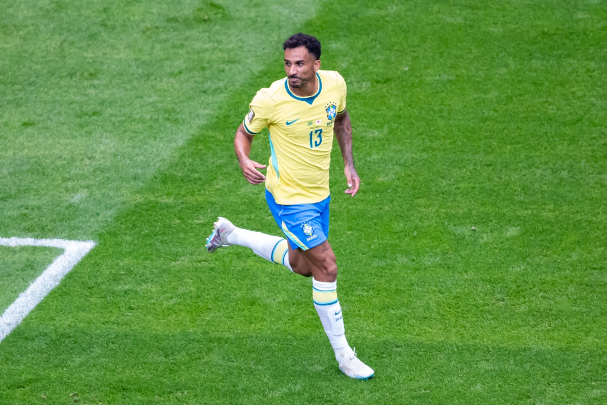 Pilares de Ancelotti, Casemiro e Danilo encaram a Noruega pendurados 10 Danilo em destaque