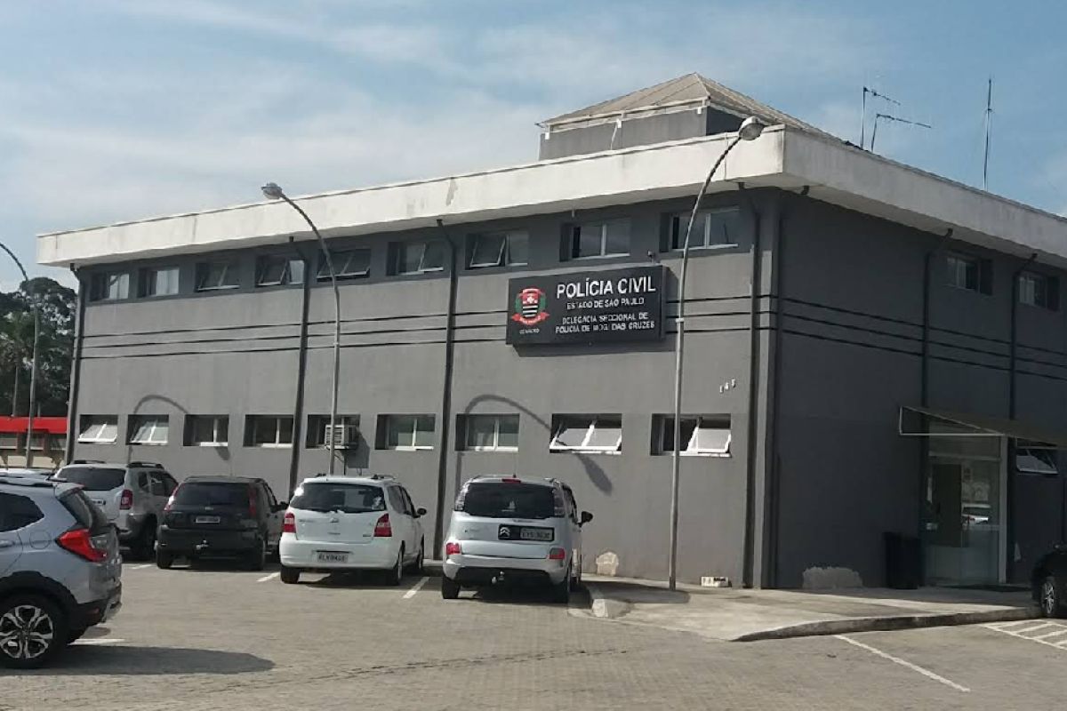 Palhaço atropela e mata funcionário de circo ao manobrar caminhão