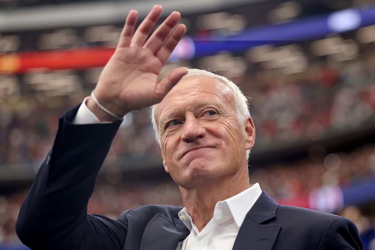 Deschamps se despede da França com recorde em Copas contra Inglaterra