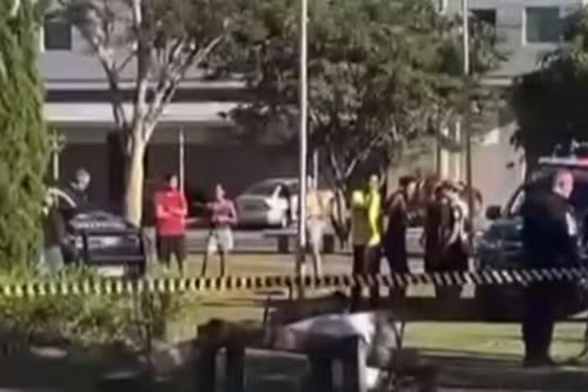 Homem é preso por racismo e por atropelar jovem durante briga por pipa