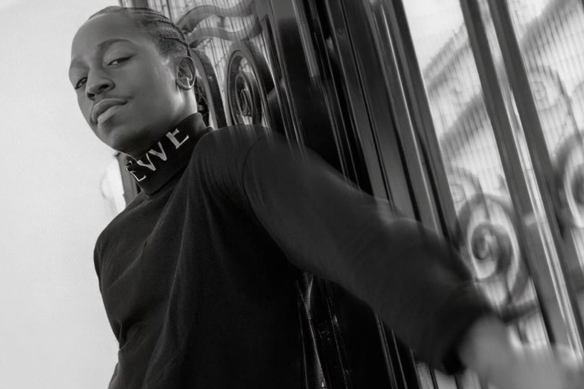 Loewe anuncia David Jonsson, novo Pantera Negra, como embaixador